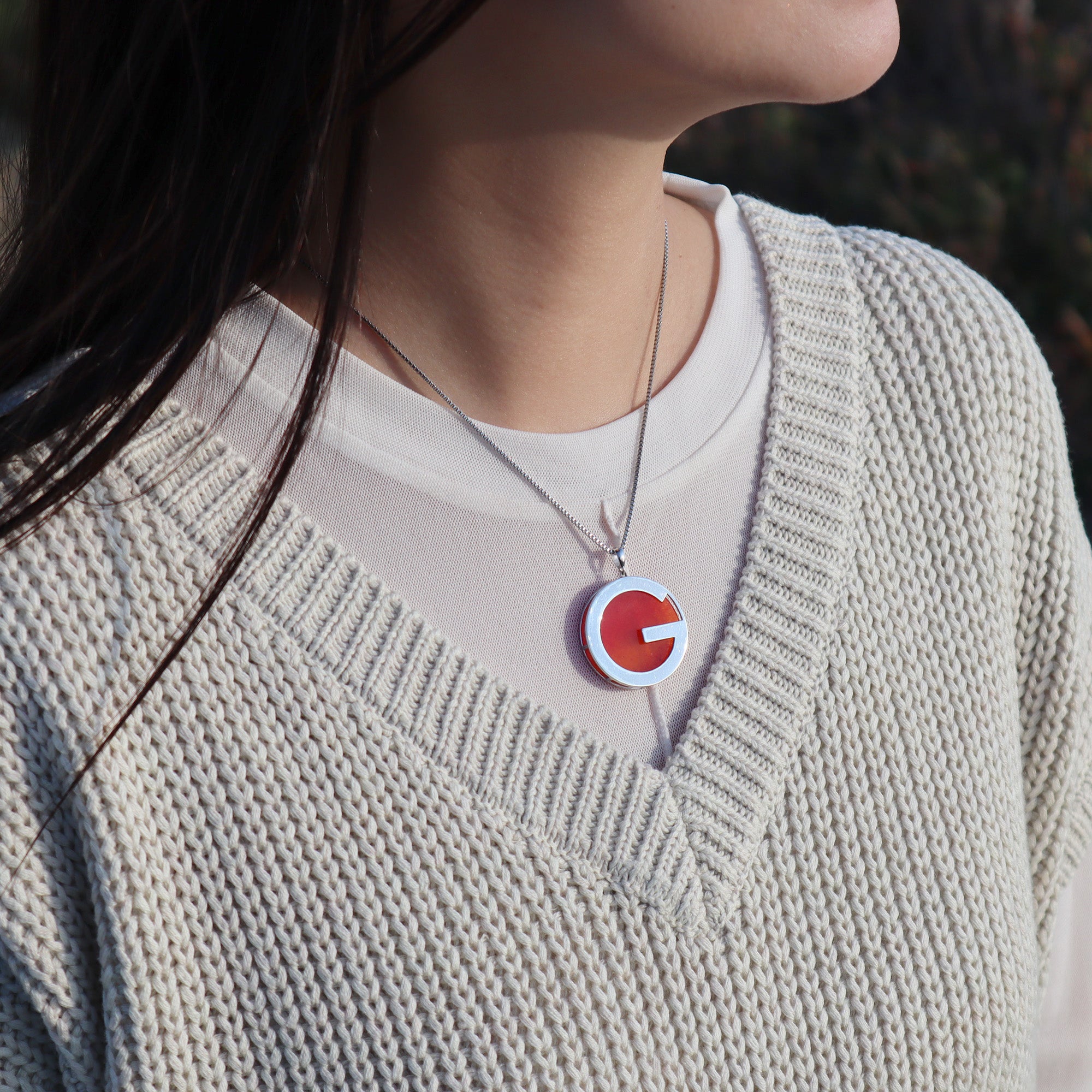 「GG」(ガラスペンダント)