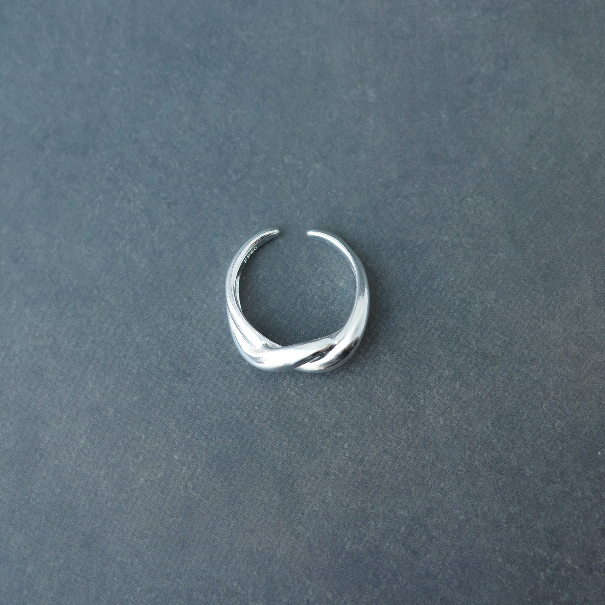 Twist (ツイスト リング)