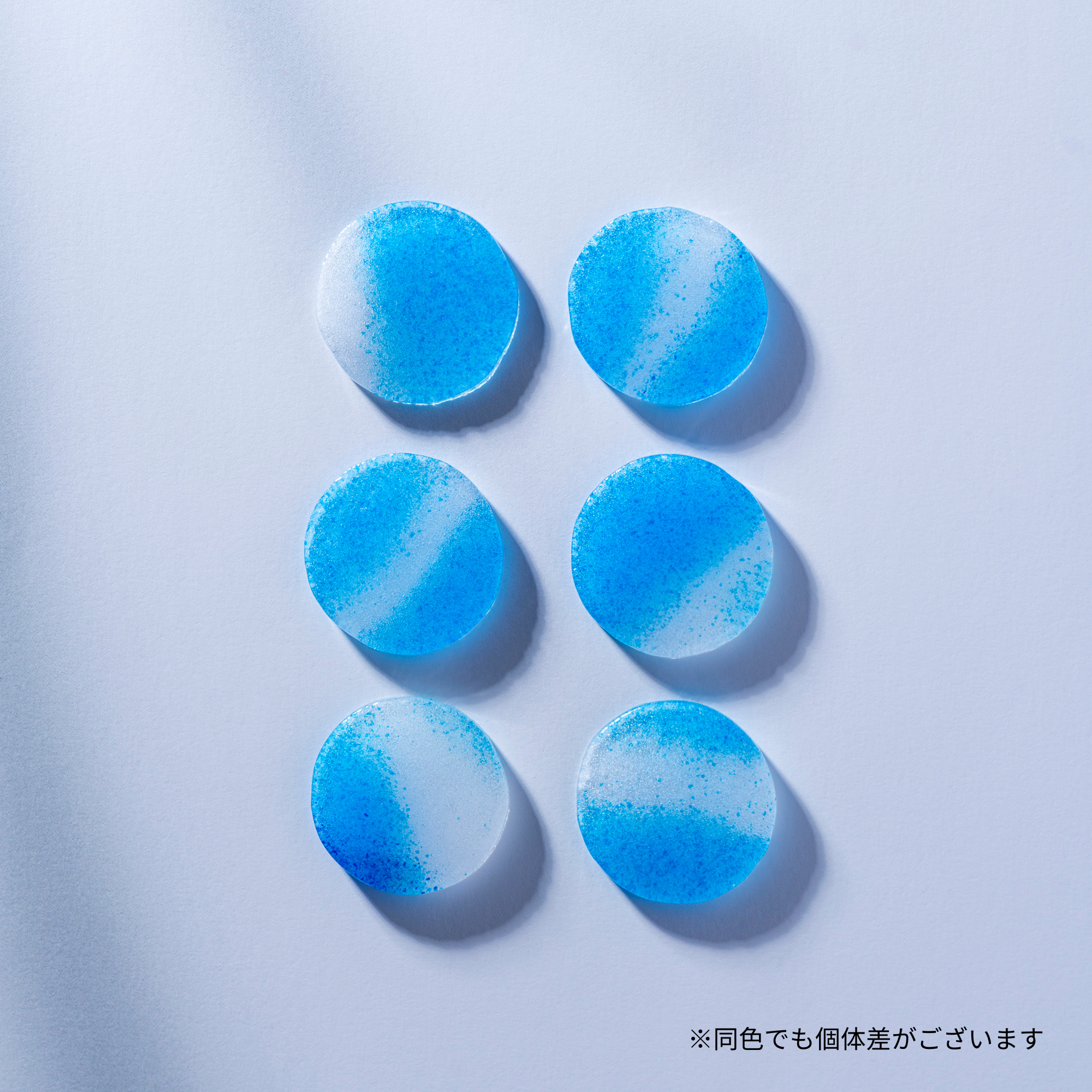 「UNERI」(ガラスペンダント)